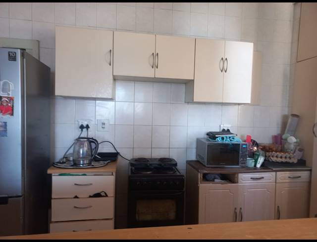 1.5 BEDROOM FLAT FOR SALE IN ESPLANADE